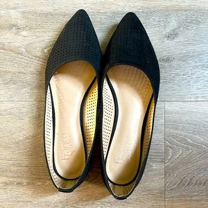 Franco Sarto black flats. Size 7.5.
